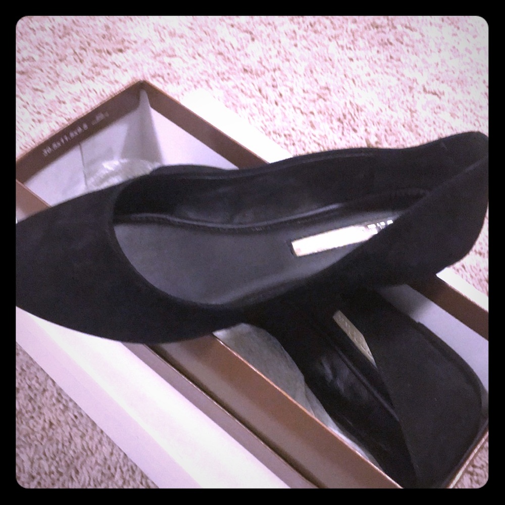 Audrey Brooke ballet flat